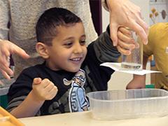 Schwebende Postkarte